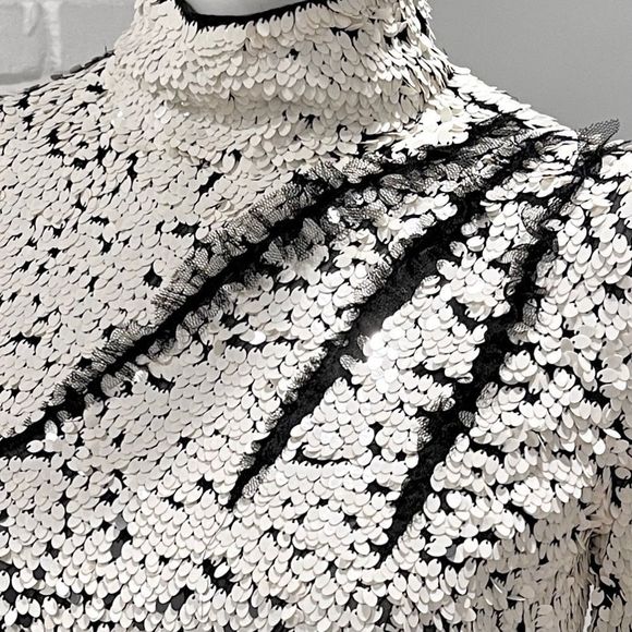 VINTAGE VALENTINO WHITE BLACK OMBRE OVAL SEQUIN SHINY GLOW BRIGHT GLAM LUXURY - Picture 12 of 17